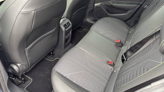 Peugeot 308 1.2 Hybrid 145 GT 5dr e-DSC6 Petrol Estate - Image 16